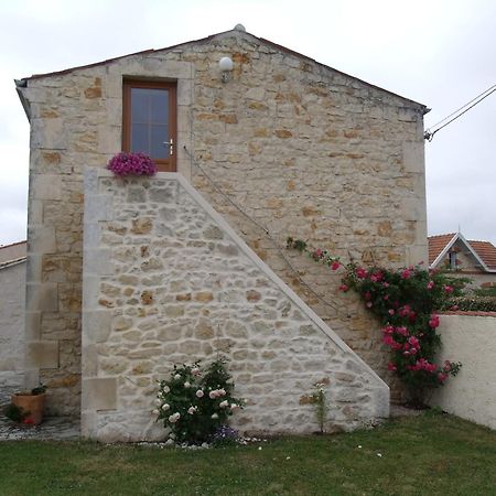 Hotel Chre Cathy Et Jean Loup Le Port-des-Barques Esterno foto